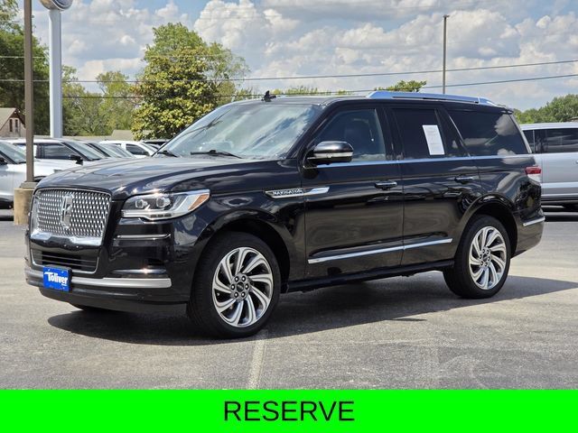 Used 2023 Lincoln Navigator Reserve AWD/4WD image 4
