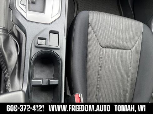Used 2023 Subaru Crosstrek 2.0i AWD/4WD image 32