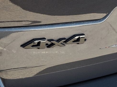 Used 2025 Jeep Grand Cherokee Altitude image 33