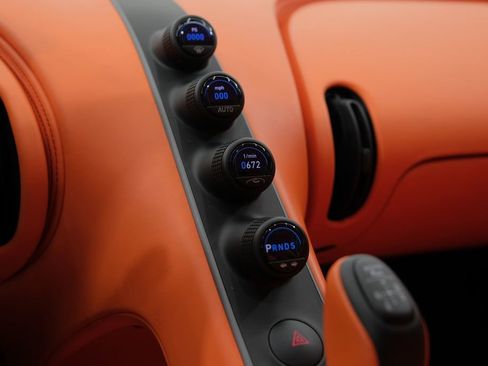 Used 2022 Bugatti Chiron Pur Sport image 45