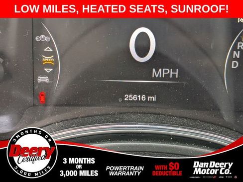 Used 2022 Jeep Grand Cherokee Laredo X AWD/4WD image 1