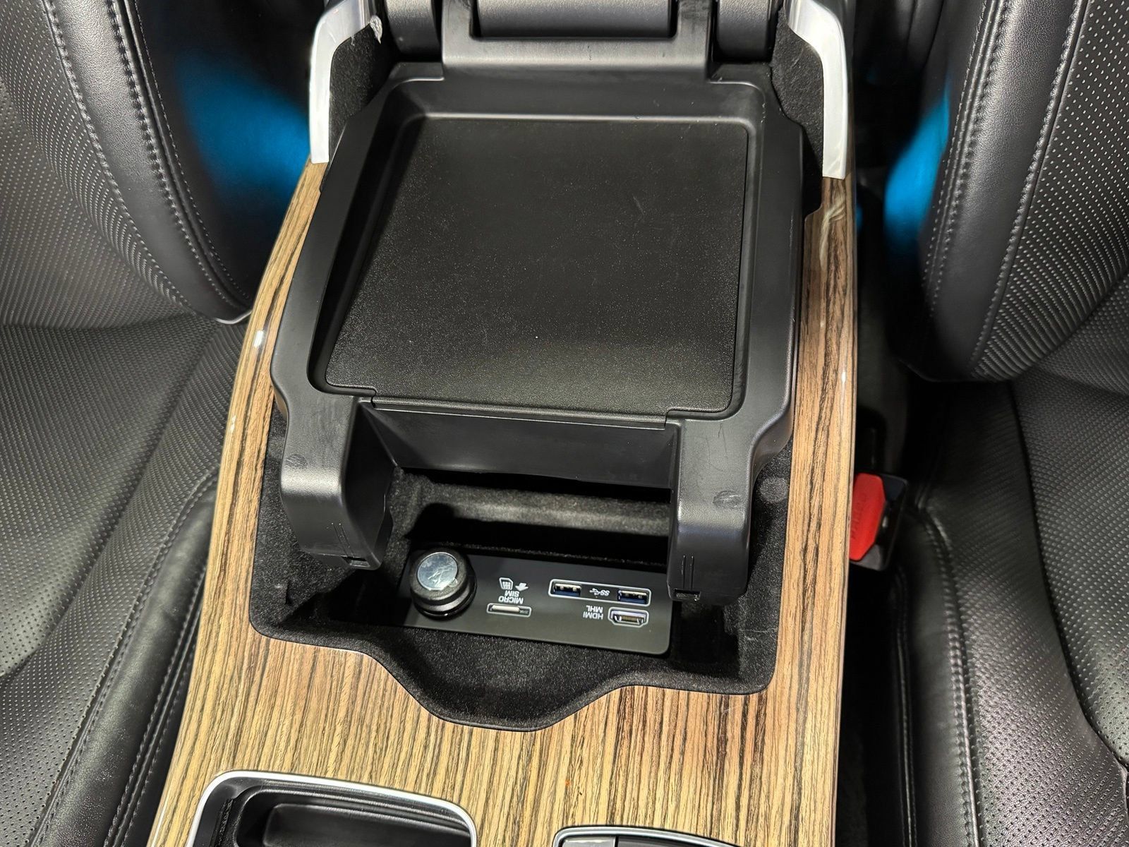 Used 2018 Land Rover Range Rover HSE AWD/4WD image 32
