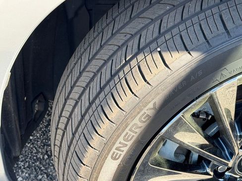 Used 2025 Lexus ES 350 Luxury image 15