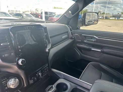Used 2023 RAM 1500 Laramie AWD/4WD image 17