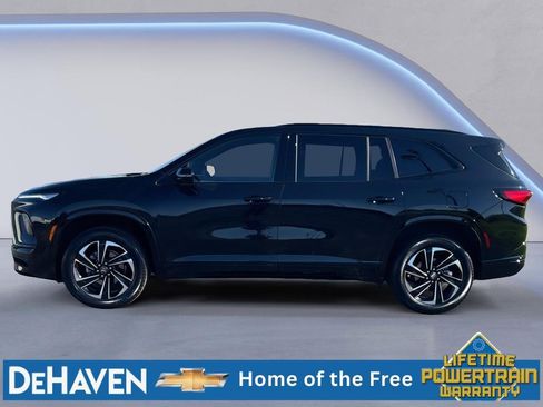Used 2025 Buick Enclave Sport Touring FWD image 3