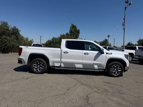 Used 2023 GMC Sierra 1500 SLT w/ SLT Premium Plus Package AWD/4WD image 6