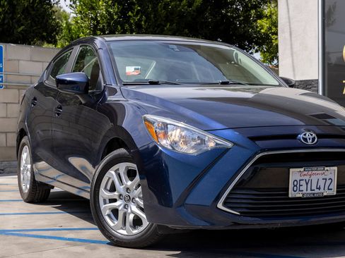 Used 2018 Toyota Yaris iA FWD image 4