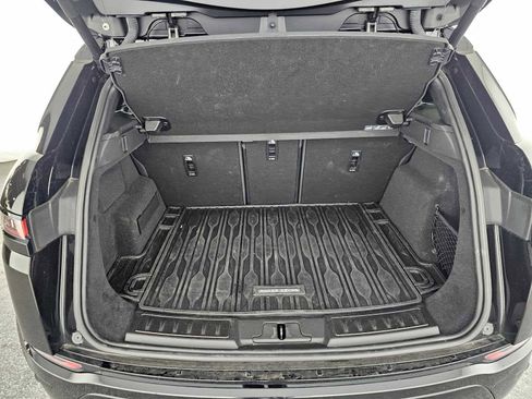 Used 2023 Land Rover Range Rover Evoque R-Dynamic SE image 17