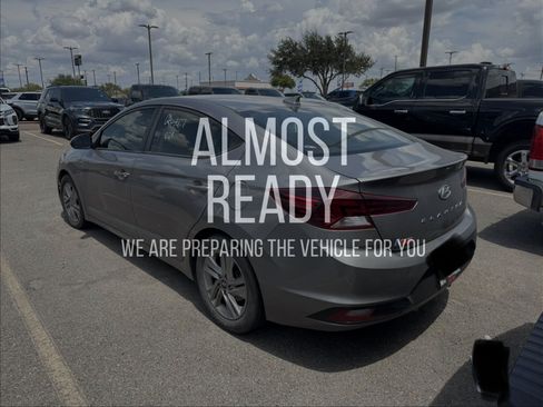 Used 2020 Hyundai Elantra SEL w/ Cargo Package (C1) FWD image 3