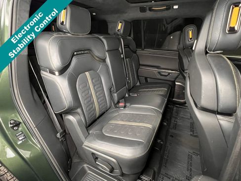 Used 2025 Rivian R1S Adventure image 9