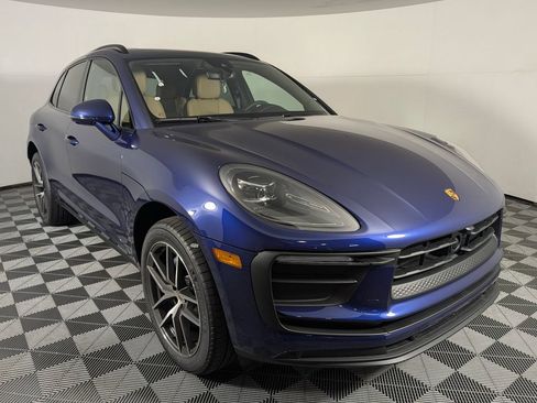 New 2026 Porsche Macan AWD/4WD image 9