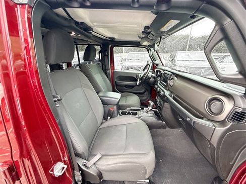 Used 2021 Jeep Gladiator Sport image 32