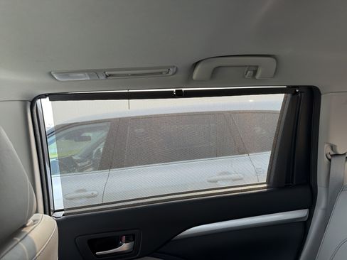 Certified 2018 Toyota Highlander XLE AWD/4WD image 27