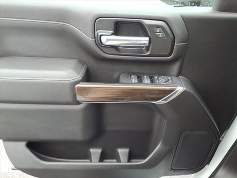 Used 2022 Chevrolet Silverado 2500 LT w/ Convenience Package image 22