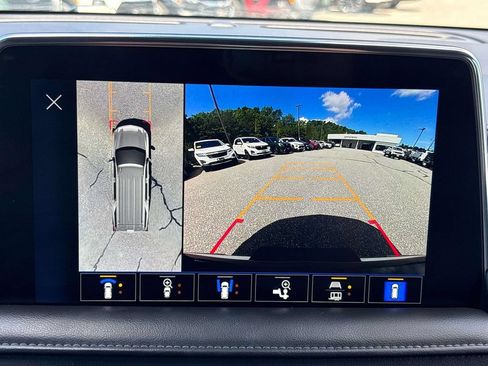 Used 2023 Chevrolet Tahoe Z71 w/ Luxury Package AWD/4WD image 34