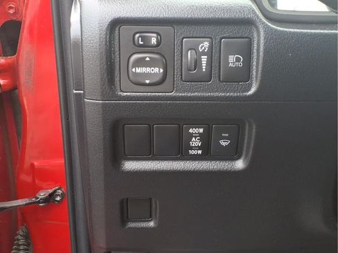 Used 2022 Toyota 4Runner TRD Off-Road AWD/4WD image 13