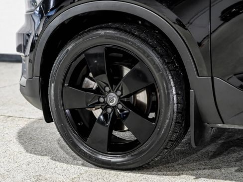 Used 2019 Volvo XC40 T5 Momentum image 63