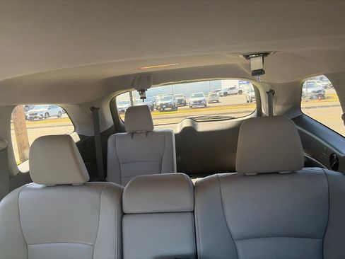 Used 2017 Honda Pilot EX-L image 7