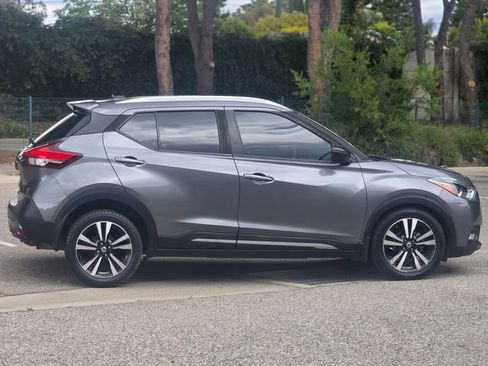 Used 2020 Nissan Kicks SR w/ SR Premium Package FWD image 5