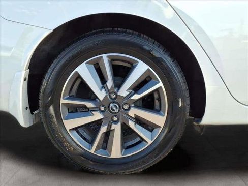 Certified 2024 Nissan Versa SV w/ Trunk Package image 19