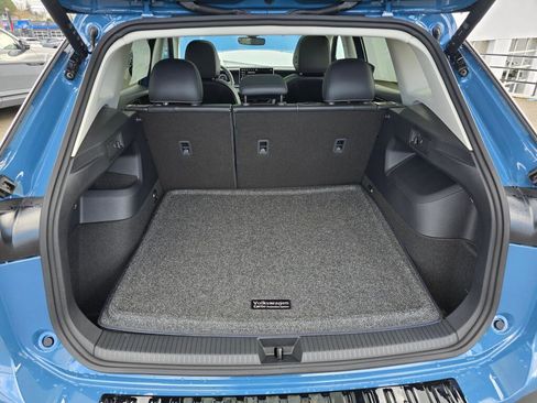 New 2026 Volkswagen Tiguan SE image 17