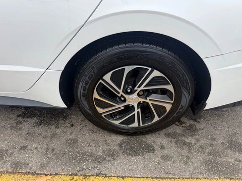 Used 2022 Hyundai Sonata Blue image 9