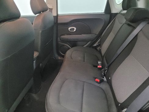 Used 2019 Kia Soul + image 18