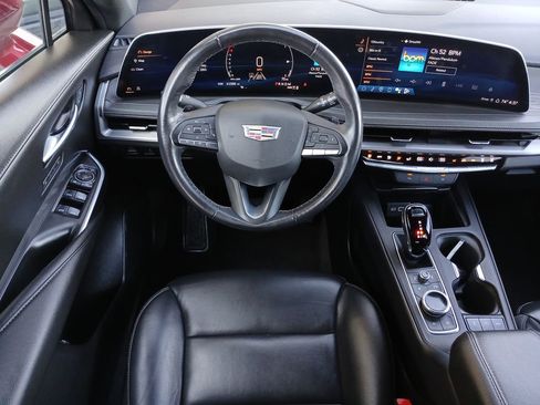 Used 2024 Cadillac XT4 Premium Luxury image 12
