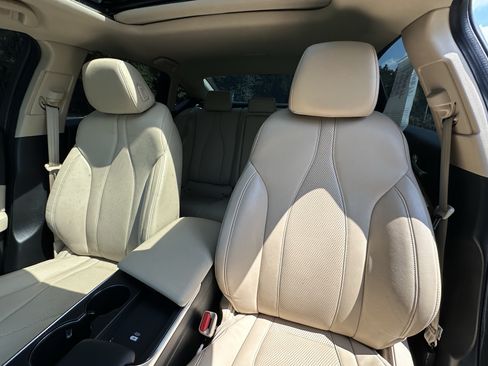 Used 2024 Acura TLX w/ Technology Package FWD image 8