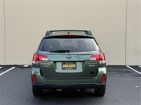 Used 2014 Subaru Outback 2.5i Limited w/ Moonroof Package image 5