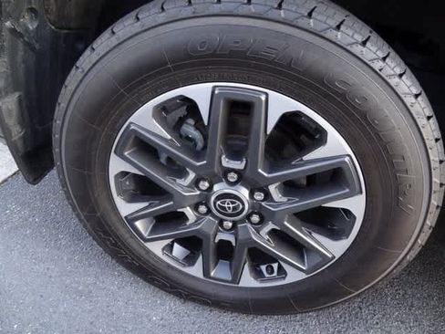 Used 2023 Toyota Sequoia Limited image 25