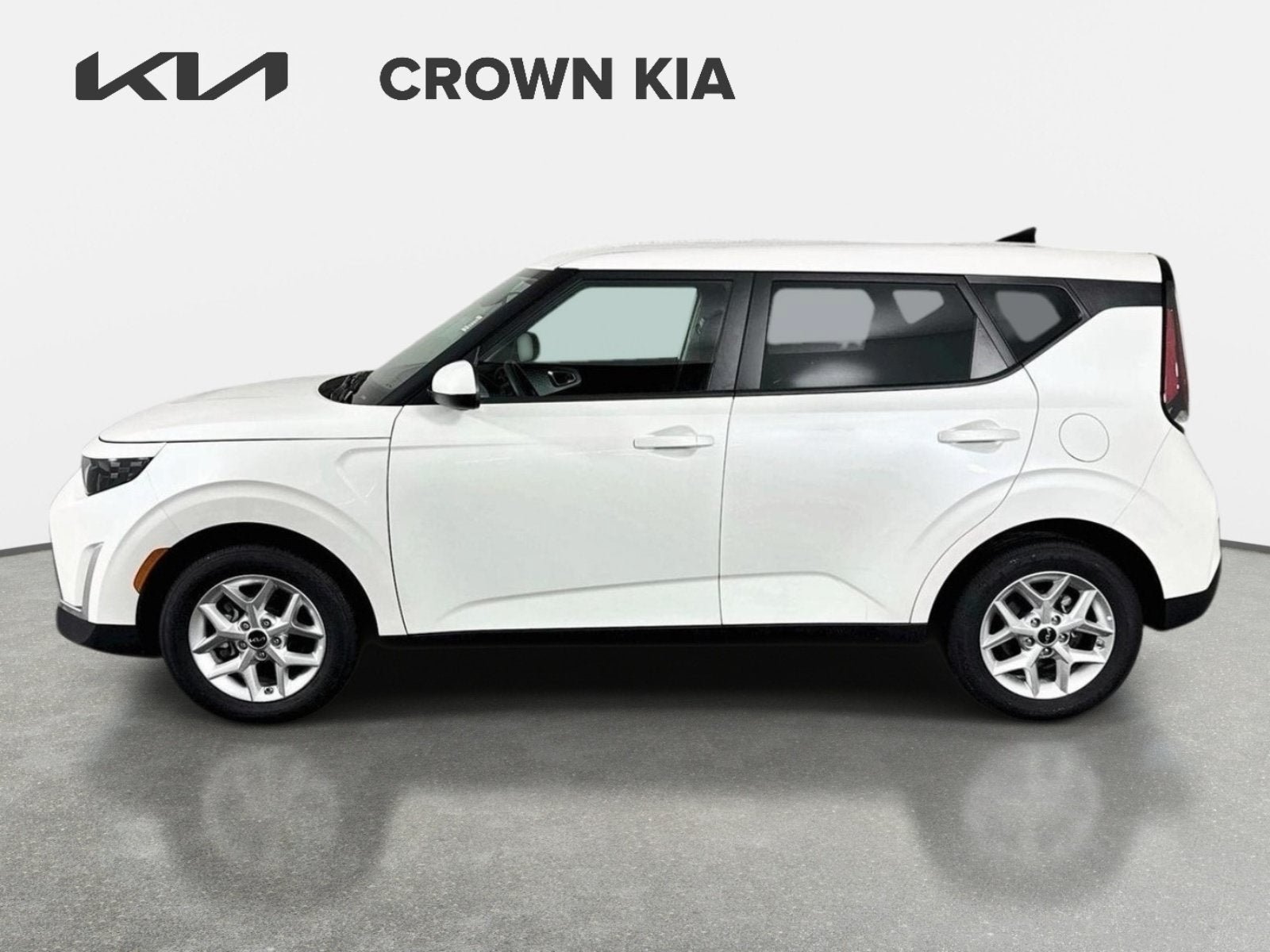 Certified 2025 Kia Soul LX w/ LX Technology Package FWD image 8