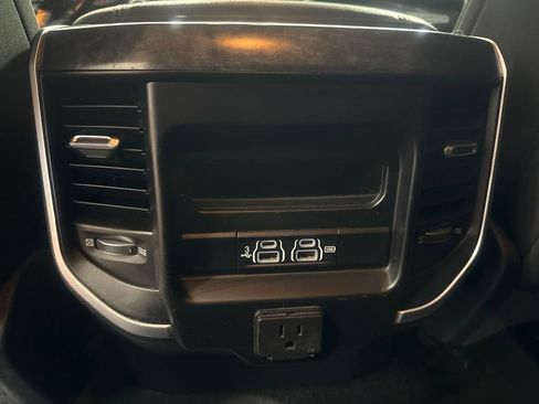 Used 2020 RAM 1500 Big Horn AWD/4WD image 14