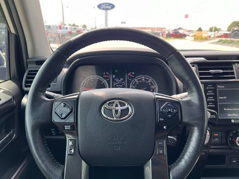 Used 2024 Toyota 4Runner TRD Off-Road Premium w/ Moonroof Package AWD/4WD image 23