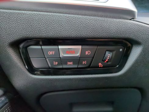 Used 2020 BMW 330i 330i w/ Convenience Package image 24