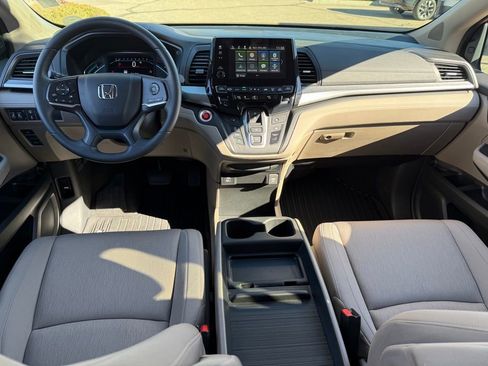 Used 2023 Honda Odyssey EX image 16