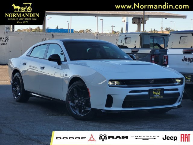 New 2026 Dodge Charger R/T w/ Blacktop Package AWD/4WD image 1