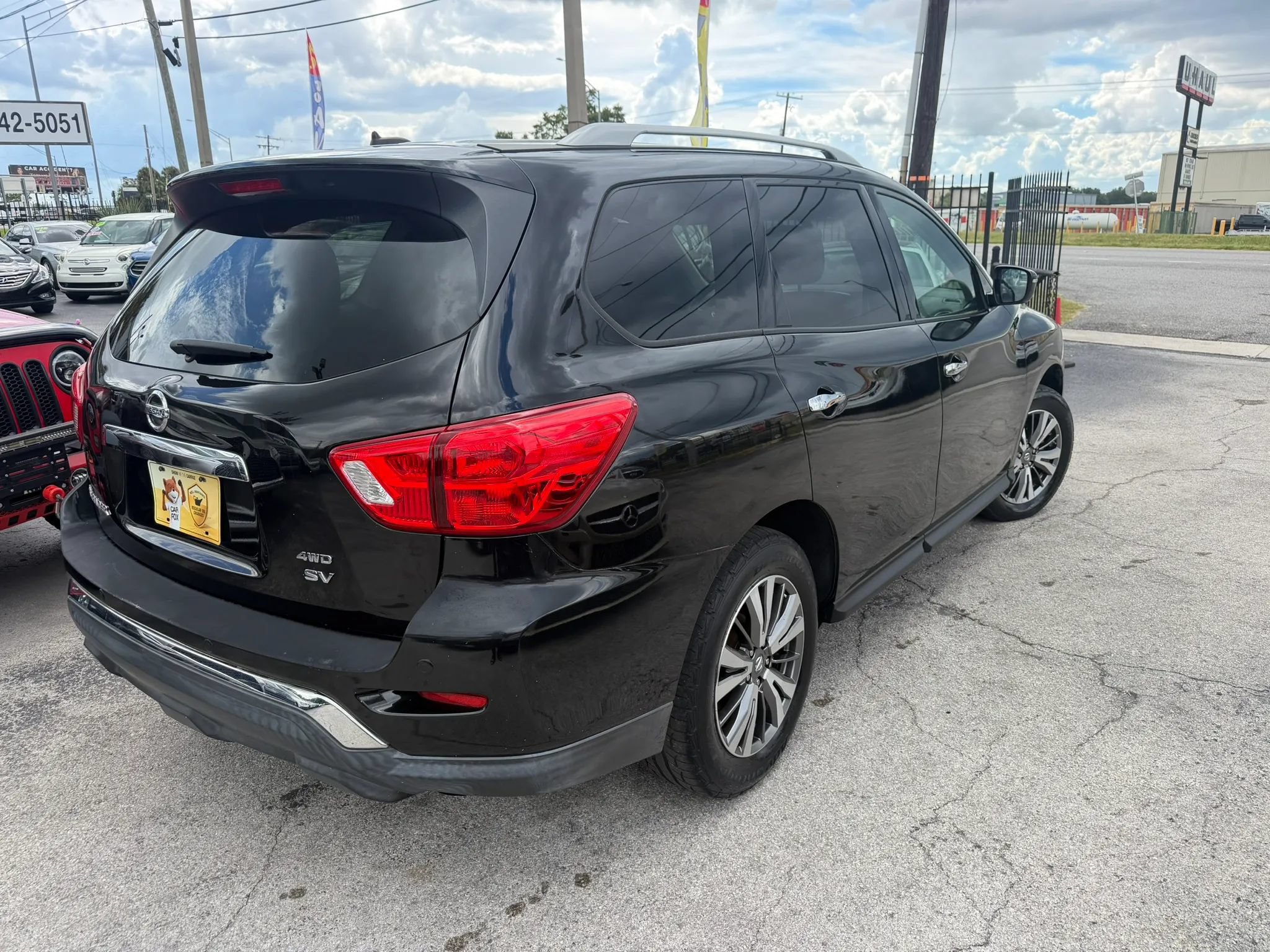 Used 2018 Nissan Pathfinder SV AWD/4WD image 4