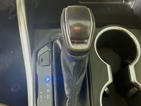 Used 2020 Toyota Highlander XLE image 24