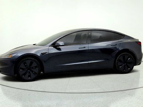 Used 2025 Tesla Model 3 Long Range RWD image 8