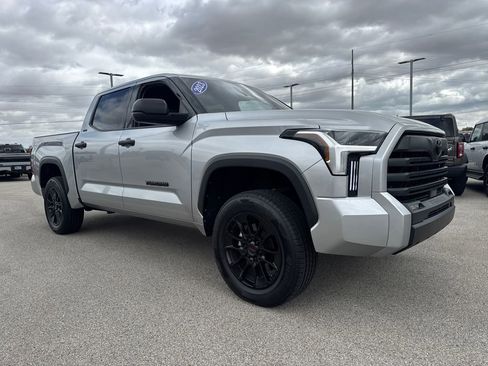 Used 2023 Toyota Tundra SR5 AWD/4WD image 8