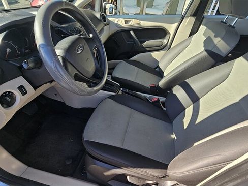 Used 2013 Ford Fiesta S image 9
