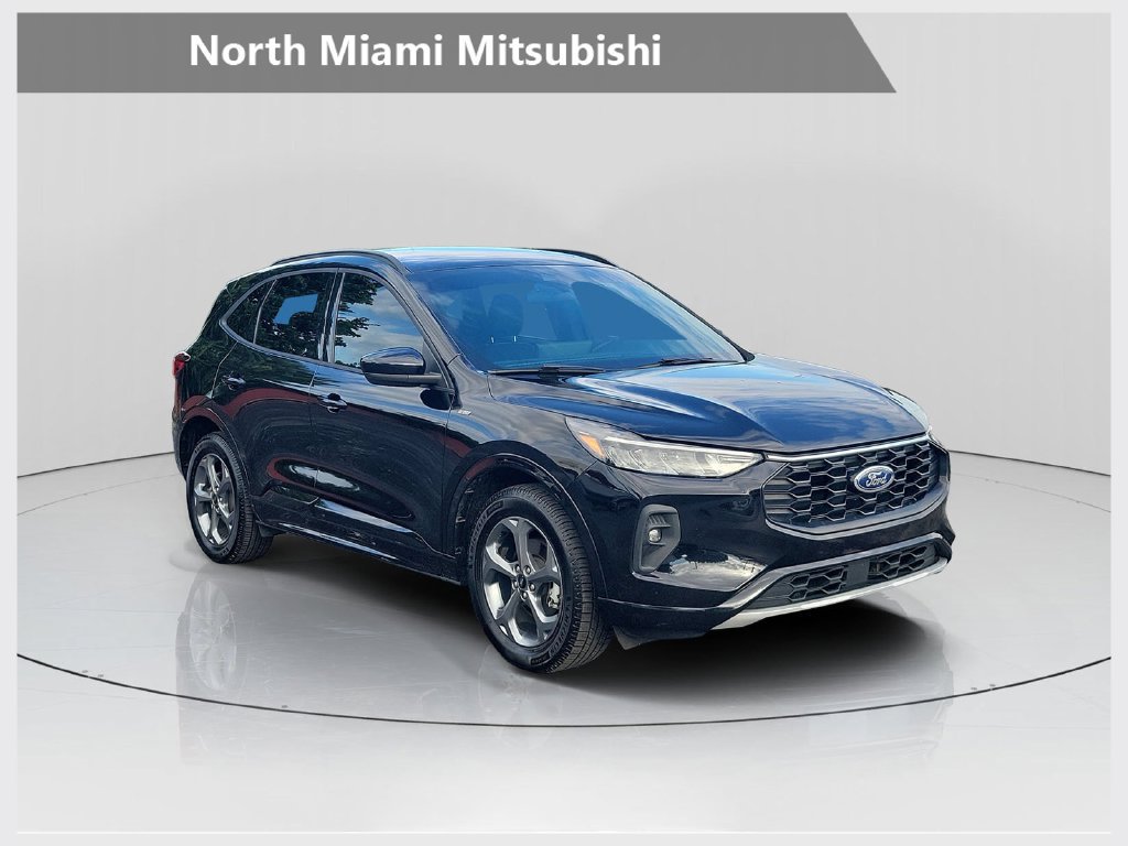 Used 2024 Ford Escape ST-Line Select w/ Tech Pack #1 AWD/4WD image 1