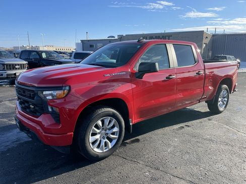 Used 2023 Chevrolet Silverado 1500 Custom image 6