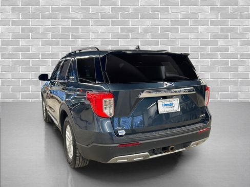 Used 2022 Ford Explorer XLT w/ Equipment Group 202A image 3