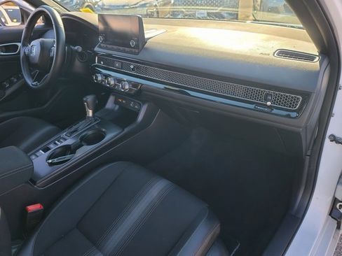 Used 2023 Honda Civic Sport image 21