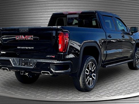 Used 2023 GMC Sierra 1500 AT4 w/ AT4 Preferred Package image 6
