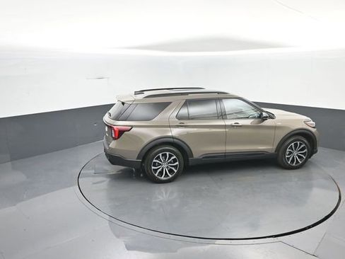 New 2026 Ford Explorer ST-Line AWD/4WD image 32