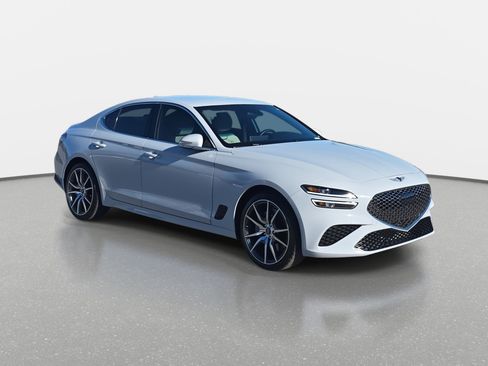 Used 2023 Genesis G70 3.3T image 3