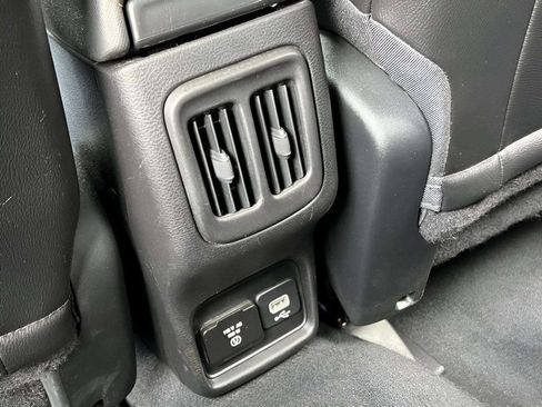 Used 2021 Jeep Compass Limited image 19